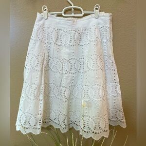 Sweet white eyelet skirt with scalloped hem. Like new. Lace INC size 6